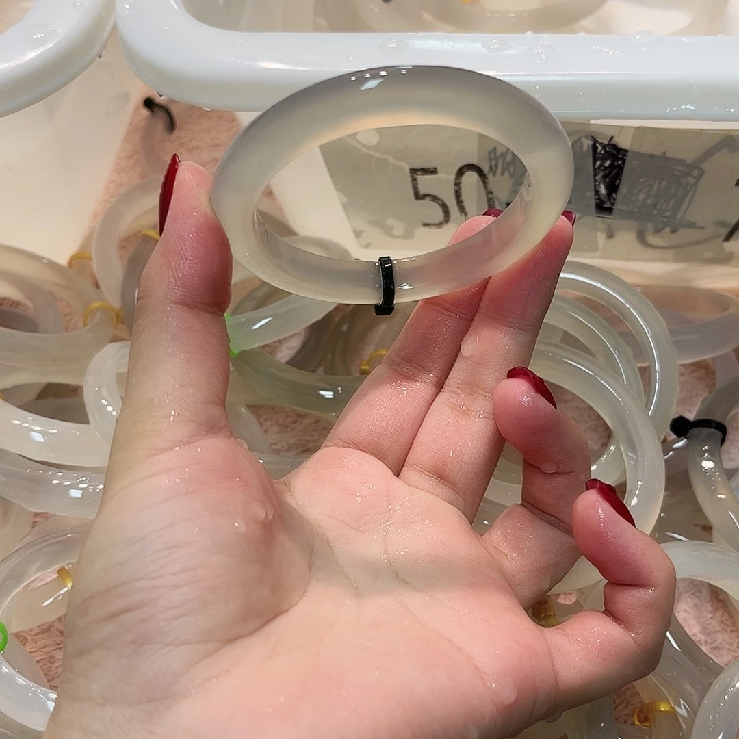 玛瑙/玉髓未镶嵌手镯A148