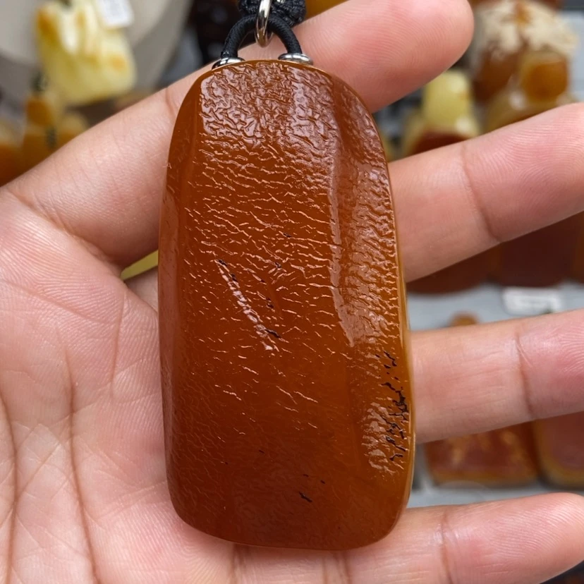 【闪购商品】琥珀颈饰未镶嵌
