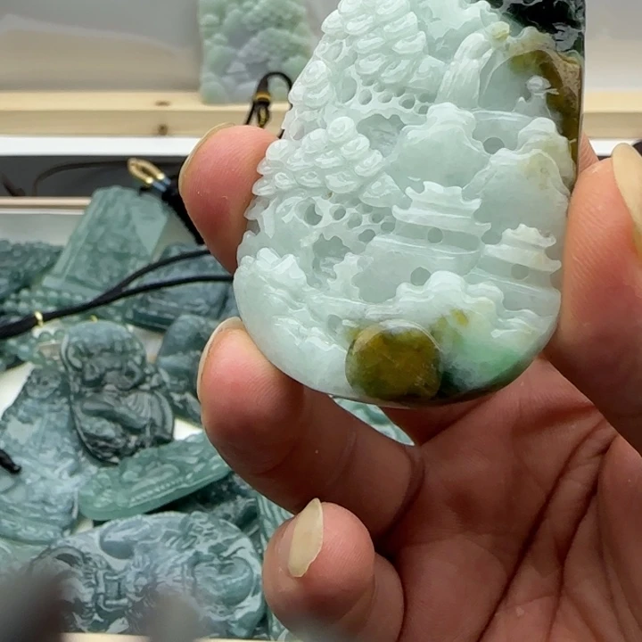 翡翠未镶嵌颈饰翡翠