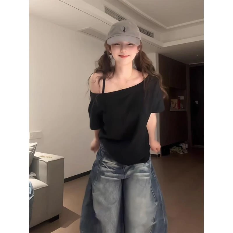 爆款夏季2025一字肩露肩黑色短袖t恤女设计感小众多巴胺斜肩上衣