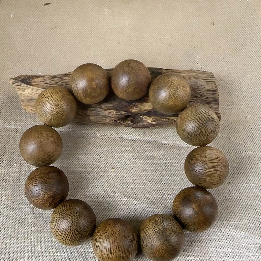 沉香碎屑沉香勾丝➕白棋母树20圆珠单圈霸道总裁64克