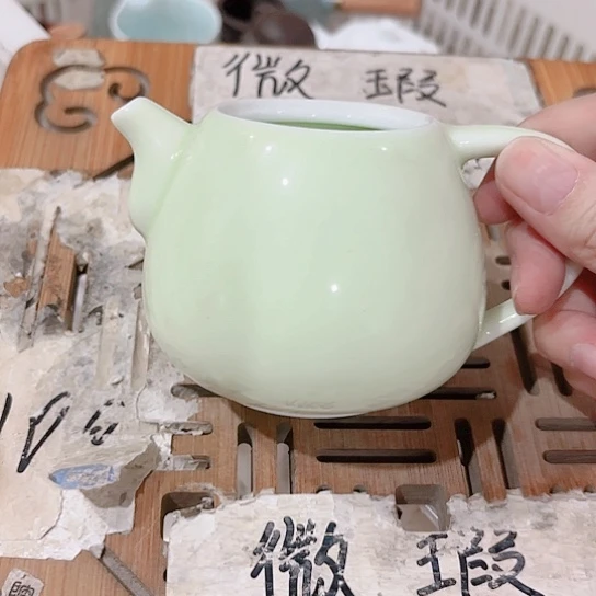 微瑕介意的勿拍，喜欢再下单，谢谢支持