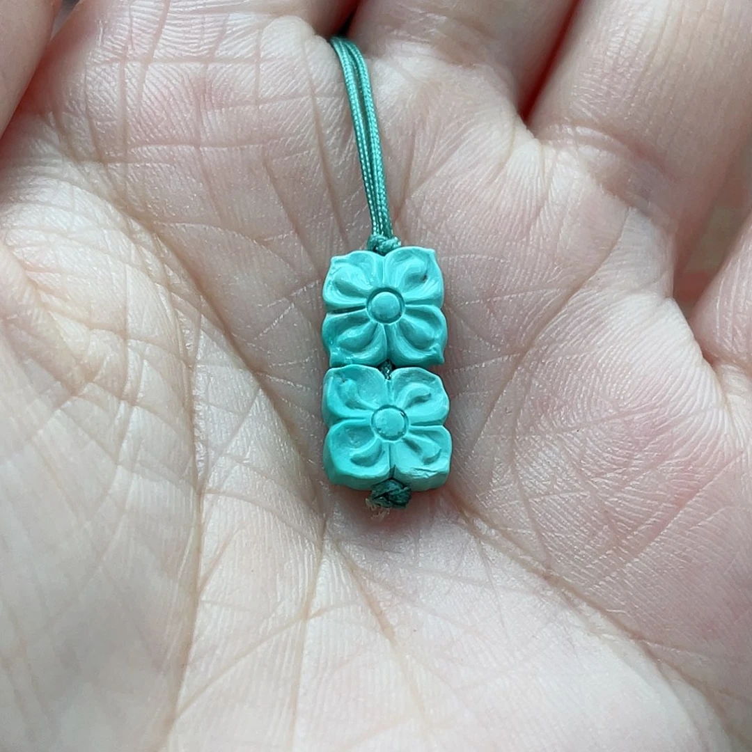 绿松石颈饰未镶嵌