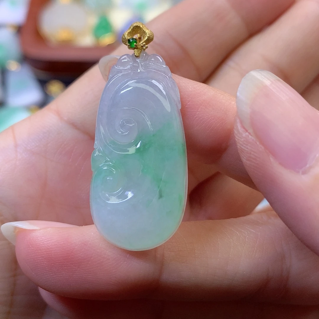 【闪购商品】吊坠(赠链)18K金镶嵌翡翠