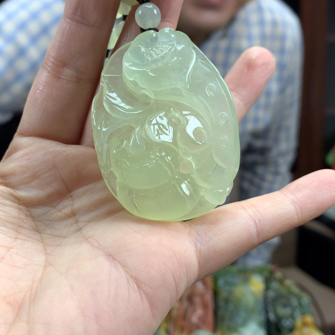 合金蛇纹石玉颈饰