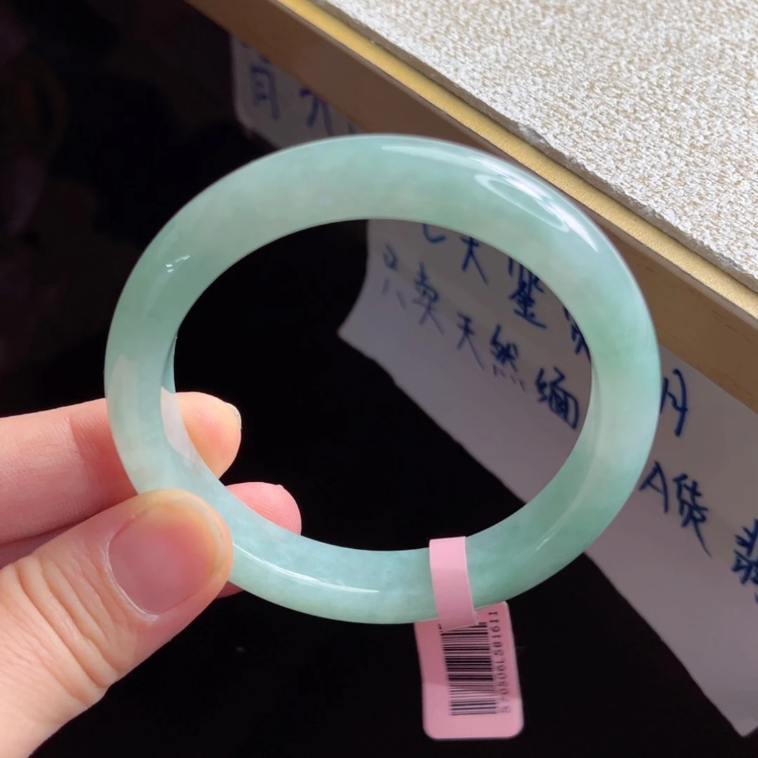 翡翠未镶嵌手镯手镯