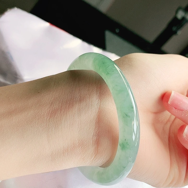 翡翠未镶嵌手镯缅甸天然a货翡翠手镯