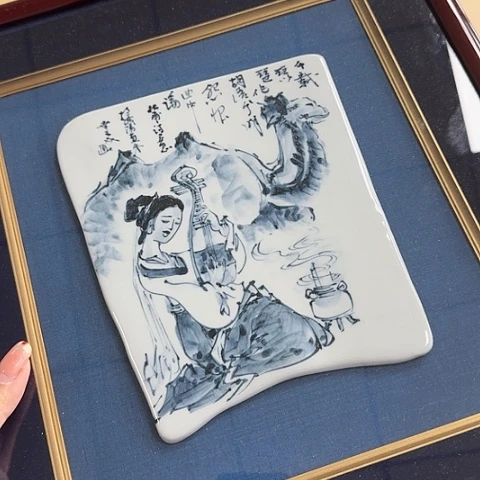 精品瓷器。