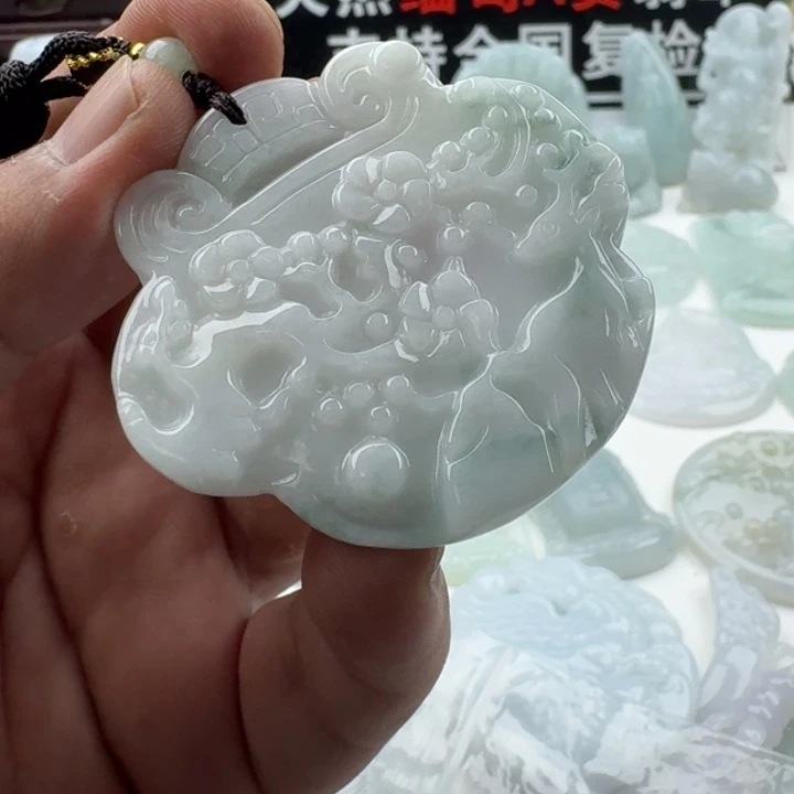 翡翠未镶嵌颈饰天然缅甸A货翡翠