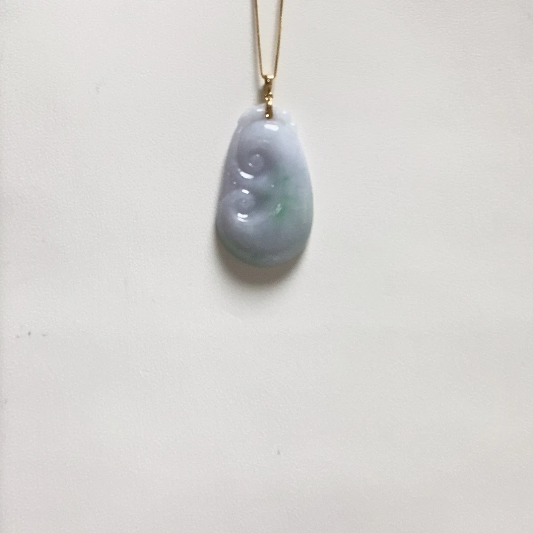 翡翠18K金镶嵌颈饰简单