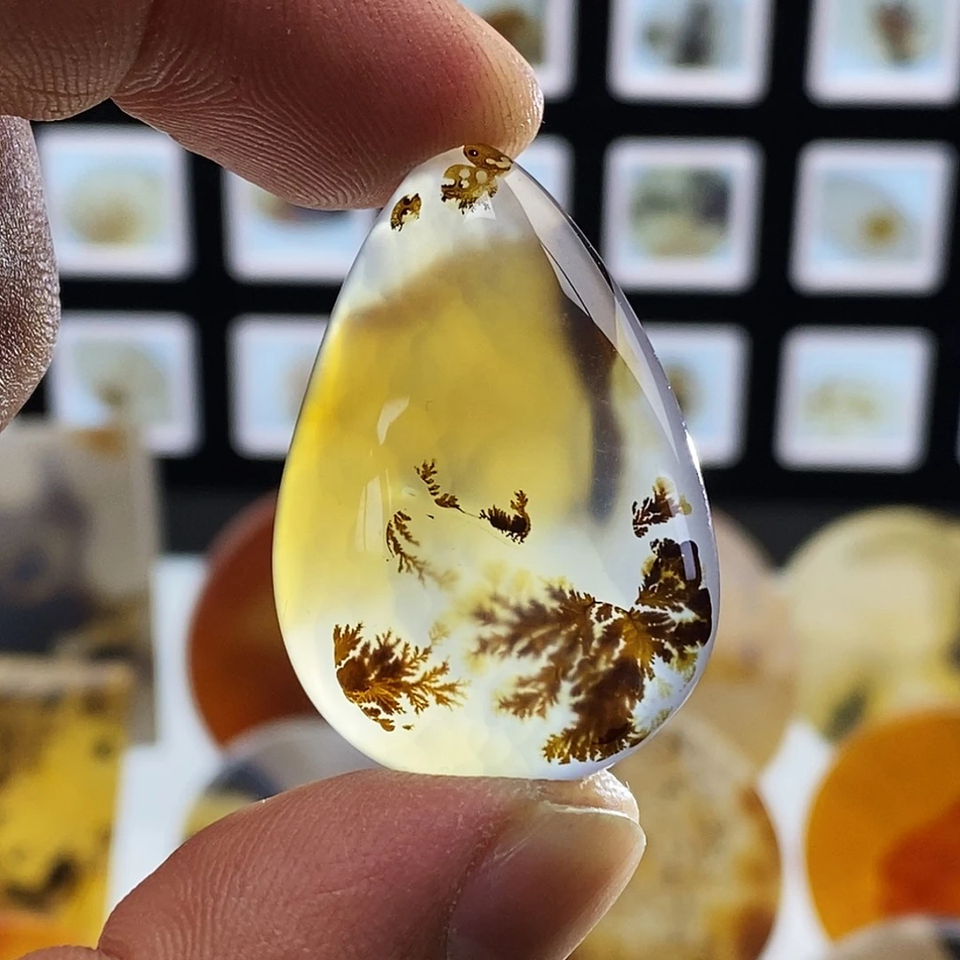 沧***月玛瑙/玉髓未镶嵌吊坠(不含链)