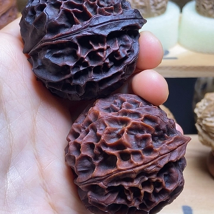 吊坠文玩核桃      凤凰牡丹47MM