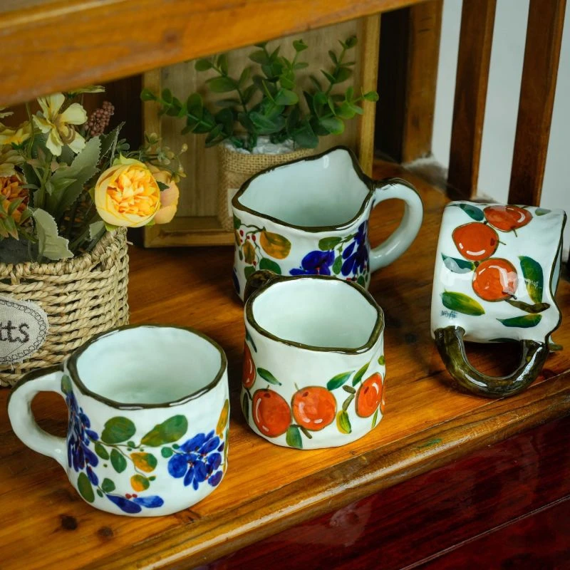 简约小清新手绘陶瓷杯子高温高颜值釉下彩适于家用带把耐热水杯