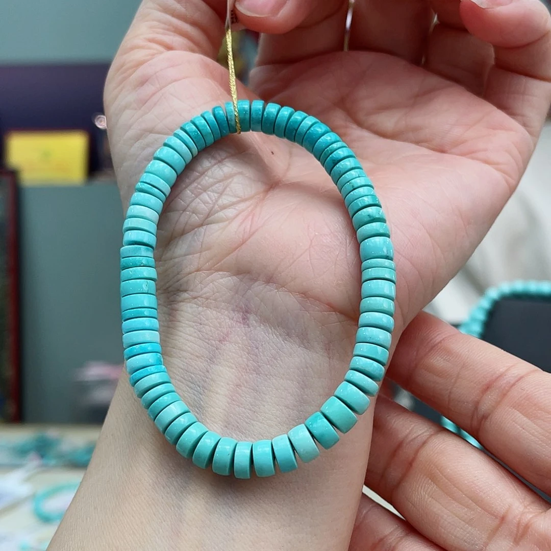 绿松石颈饰未镶嵌