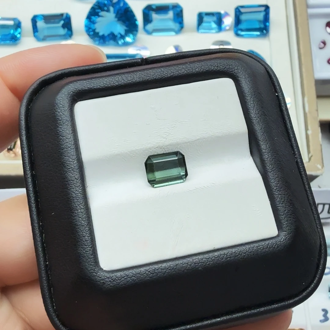 未镶嵌珠宝半成品碧玺抢购福利全净无暇卡6.5×8.2毫米