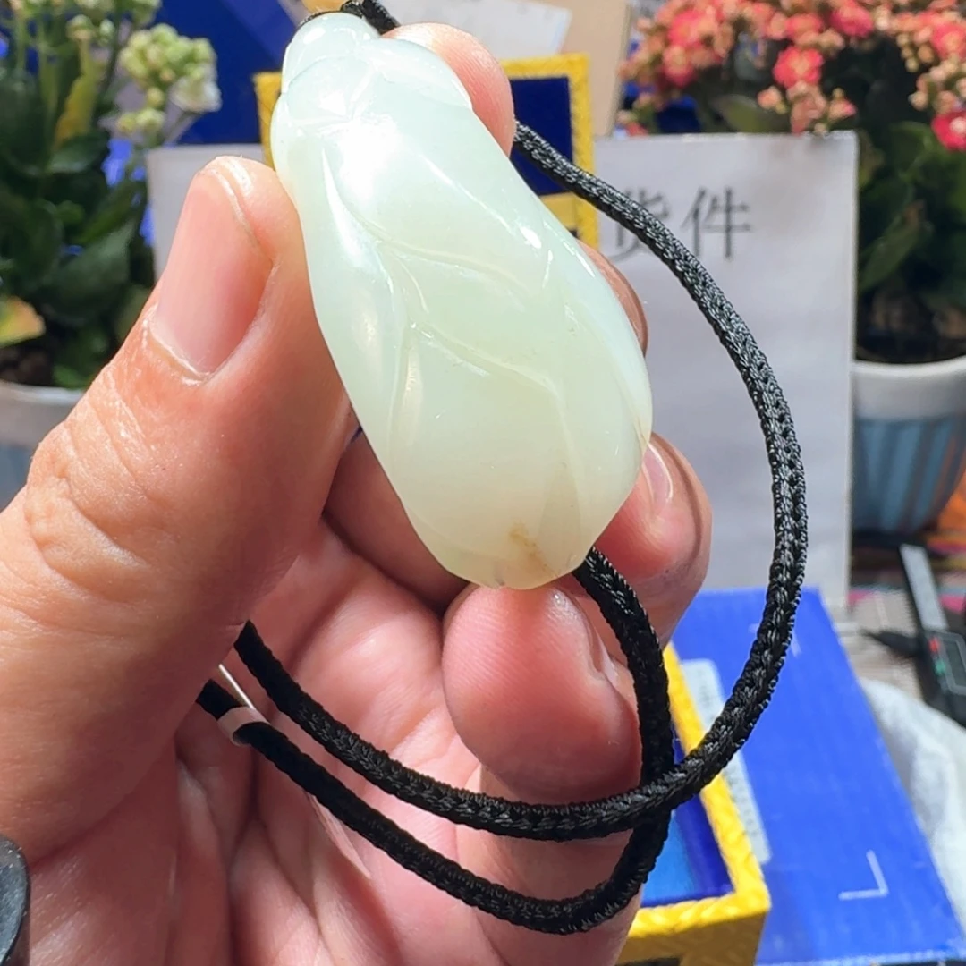 和田玉（糖玉）未镶嵌颈饰