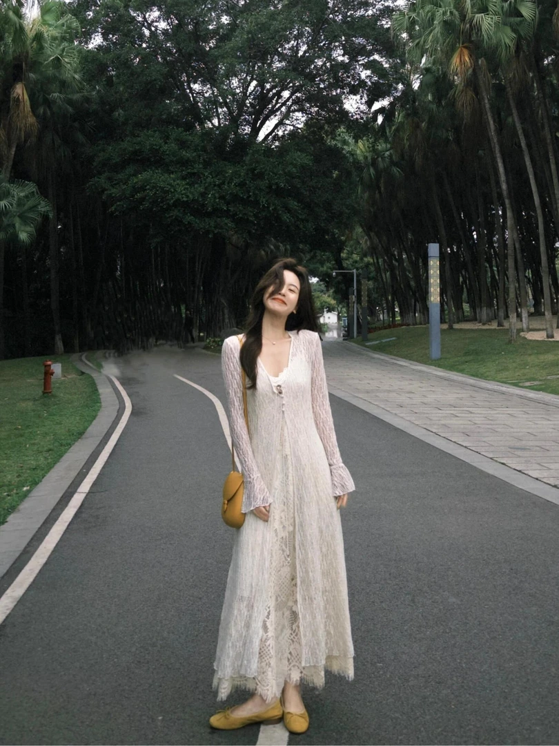 2025春夏流行穿搭法式温柔千金风高级感开衫蕾丝连衣裙气质两件套