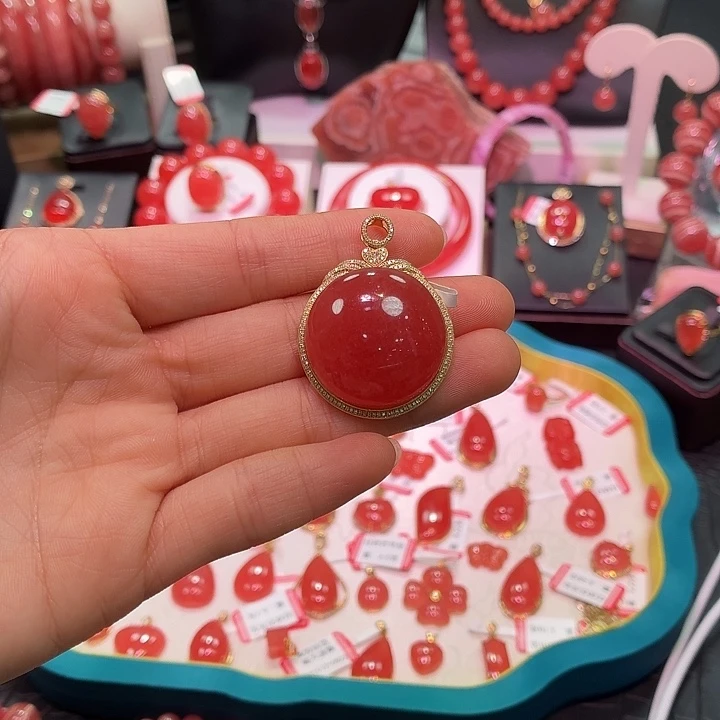 菱锰矿（红纹石）18K金镶嵌颈饰