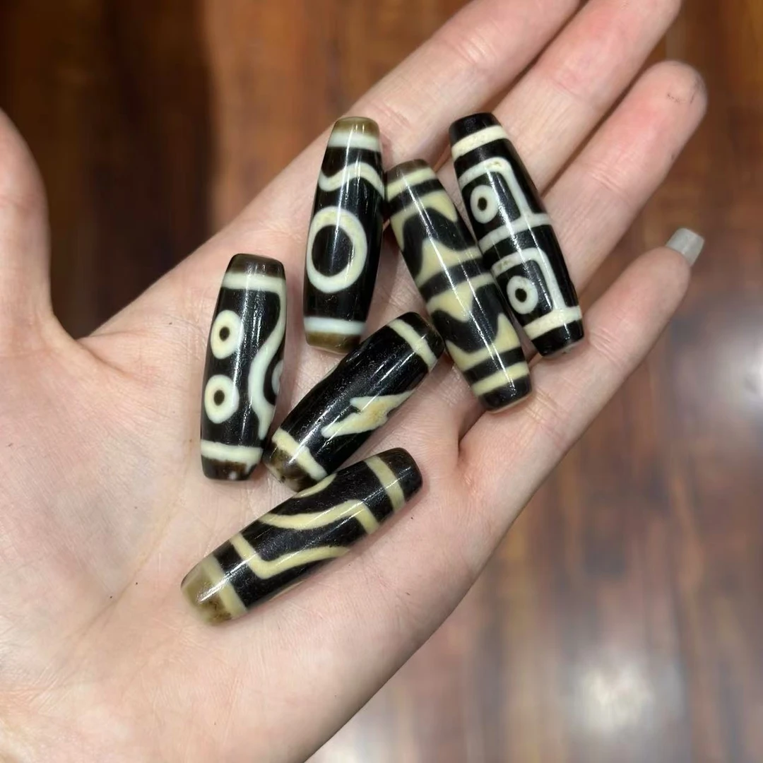 YS9954 黑白带纹路桶珠