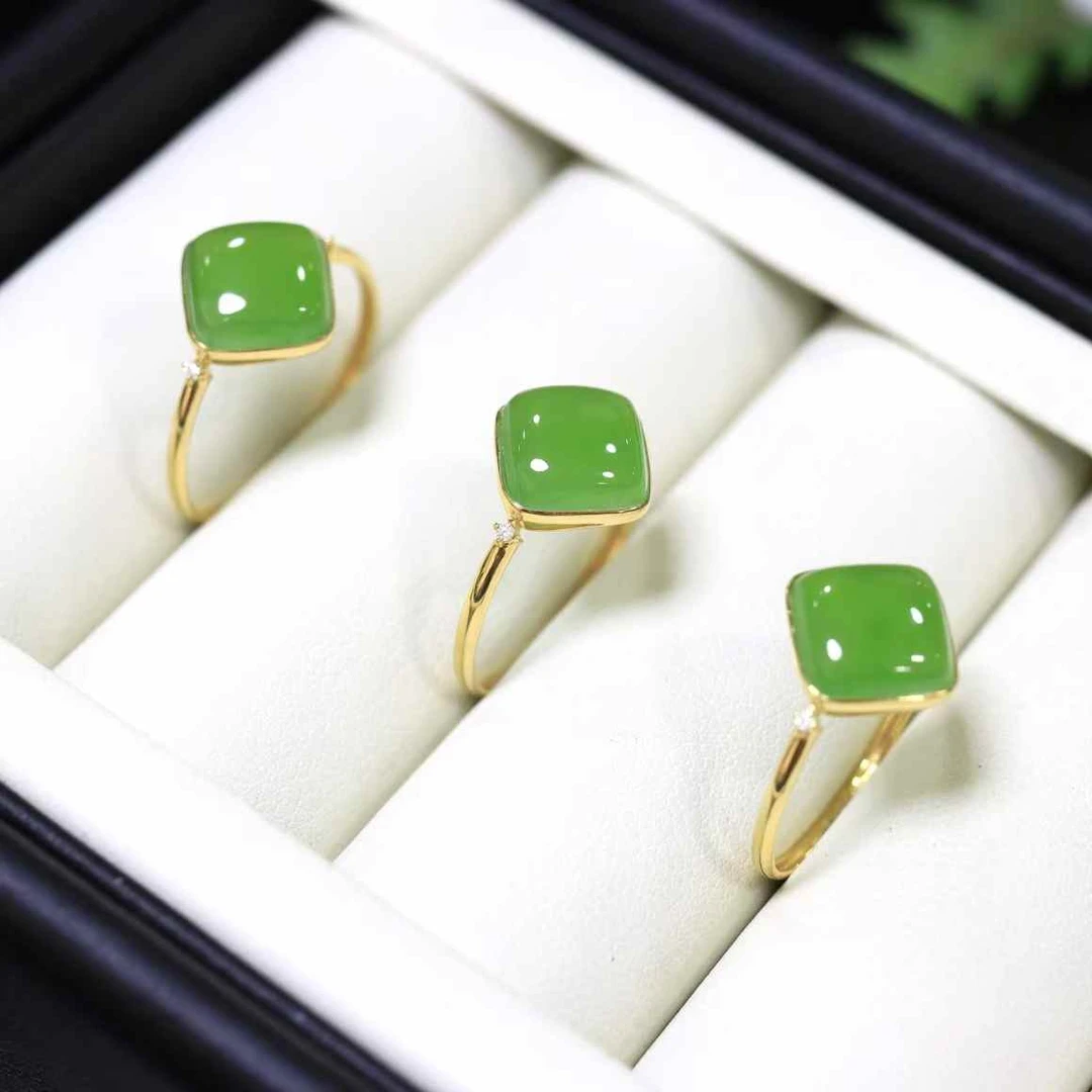 和田碧玉阳绿菱形戒指18k金镶嵌裸石规格10*10多样性发货拍一发一