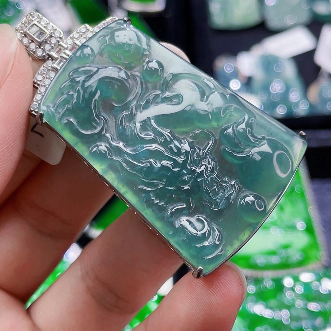 翡翠未镶嵌颈饰6，