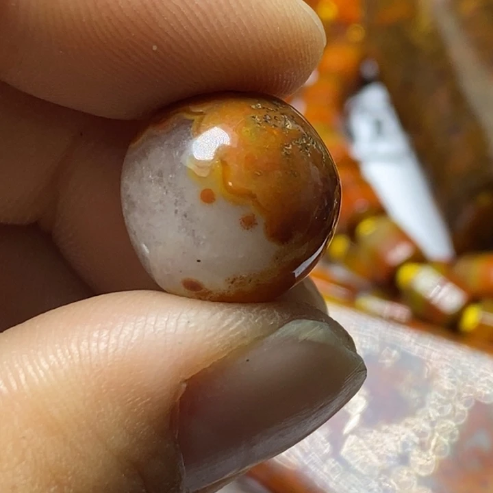 玛瑙/玉髓颈饰未镶嵌美***言