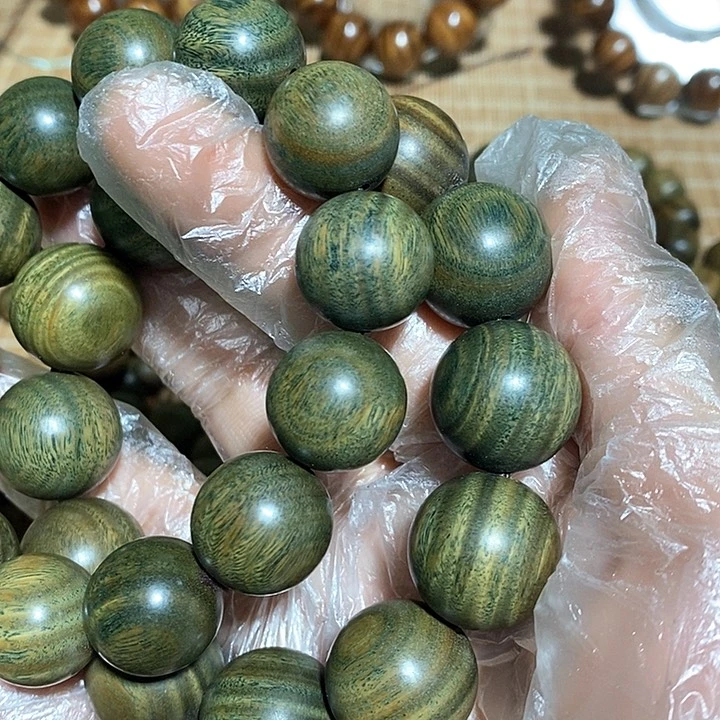 金丝楠秋*绿檀香皂皂的区别