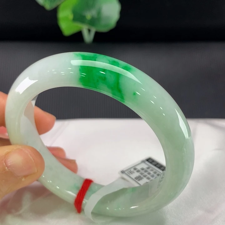 翡翠未镶嵌手镯正圈54