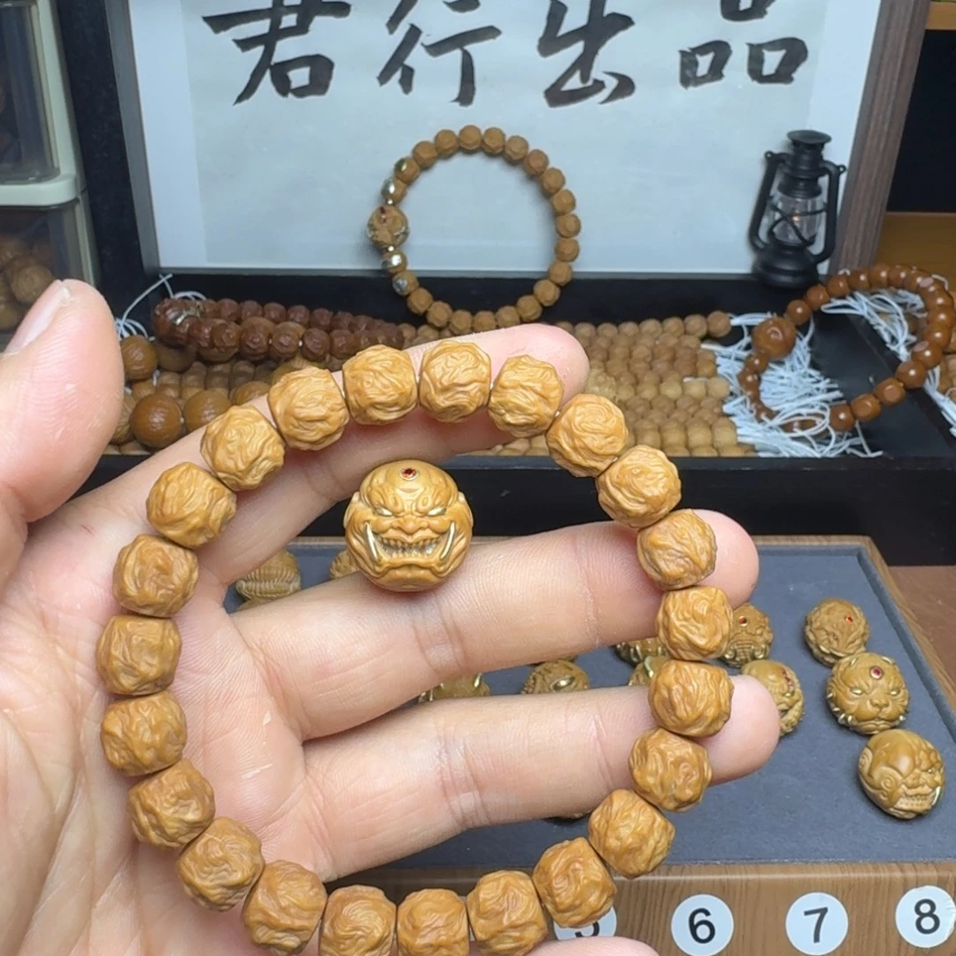 此***x核桃手串/手链全品龙蛇之变搭配双牙夜叉
