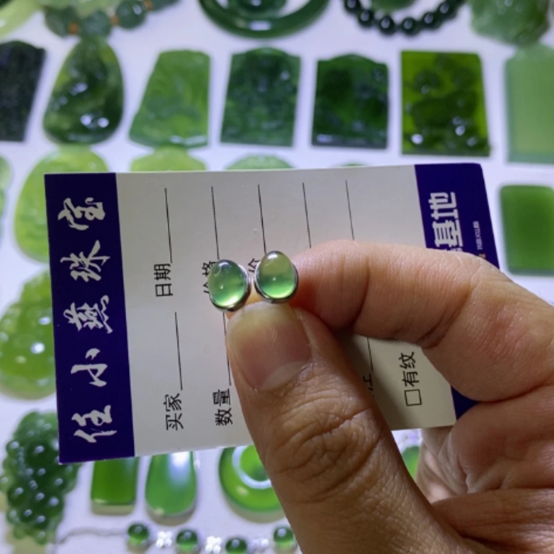 【闪购商品】银S925镶嵌蛇纹石玉耳钉