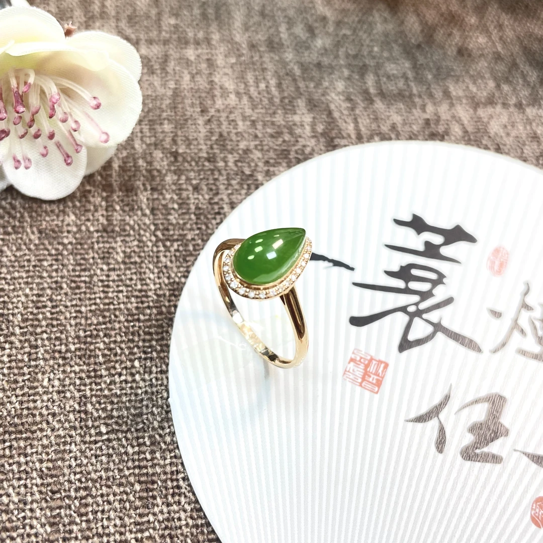【碧玉水滴戒指】和田玉碧玉水滴戒指 18K金镶嵌 天然保真 俄料