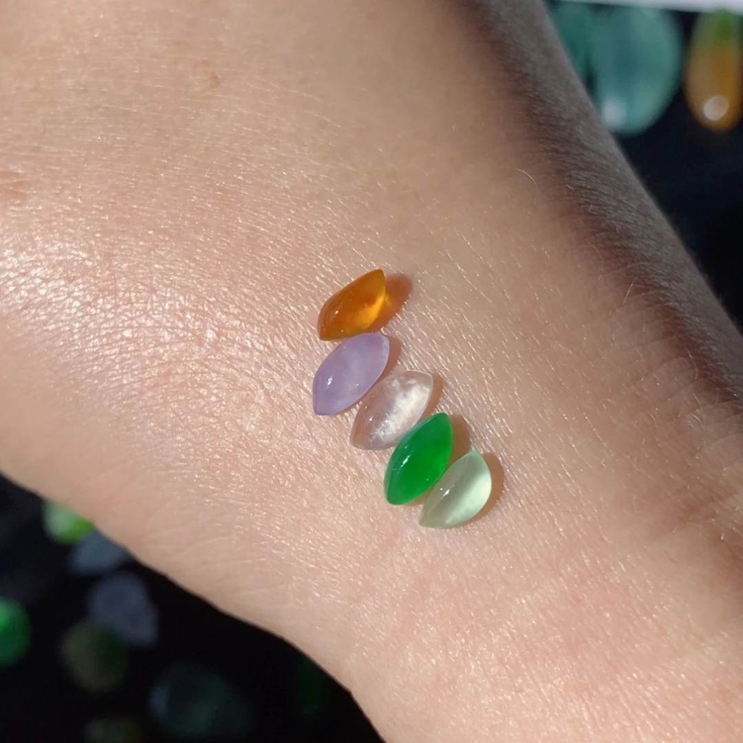 定制翡翠未镶嵌随行