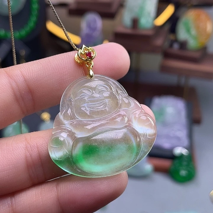 翡翠未镶嵌吊坠(赠链)