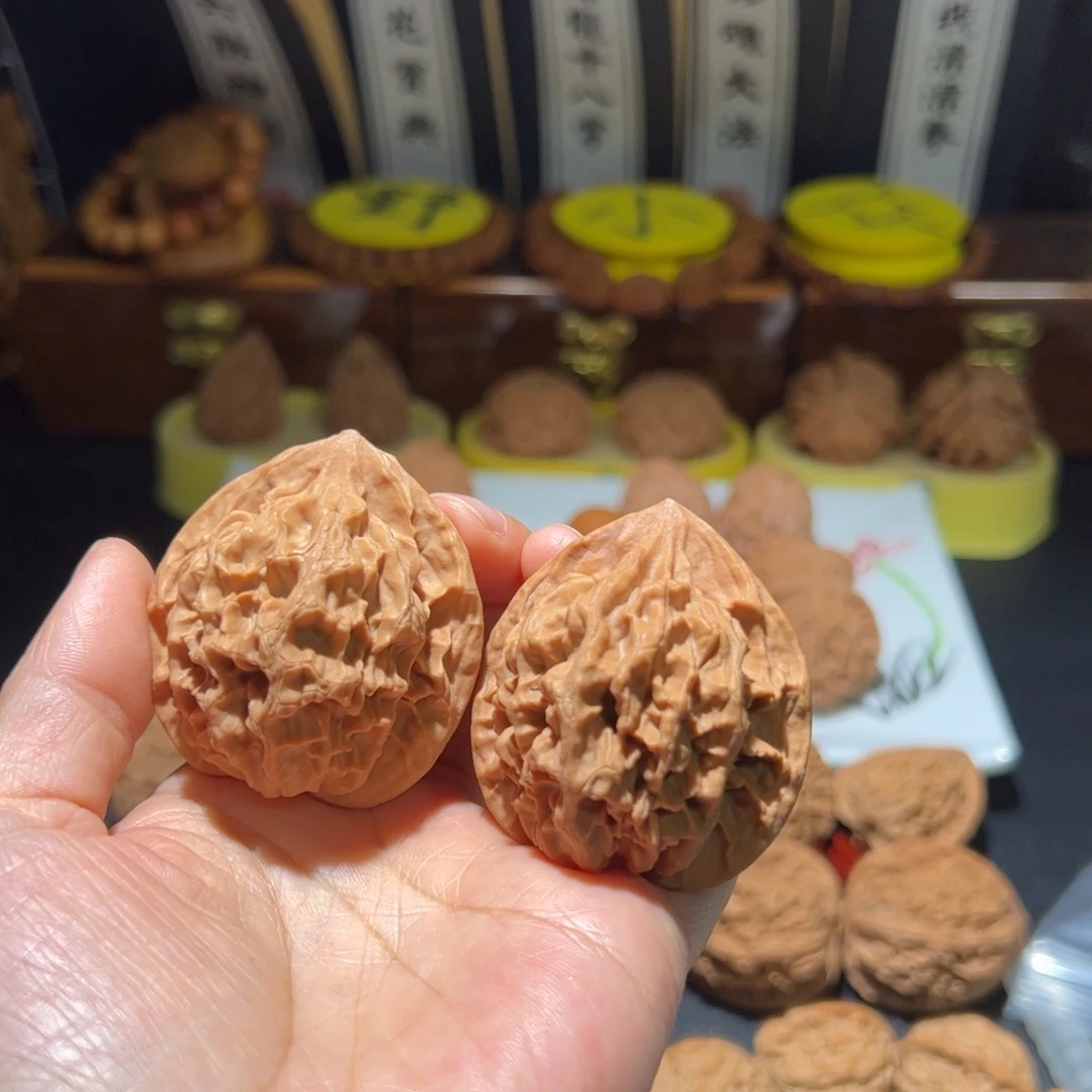荷***弹把件文玩核桃帝王