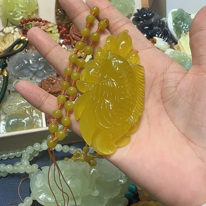 未镶嵌蛇纹石玉吊坠