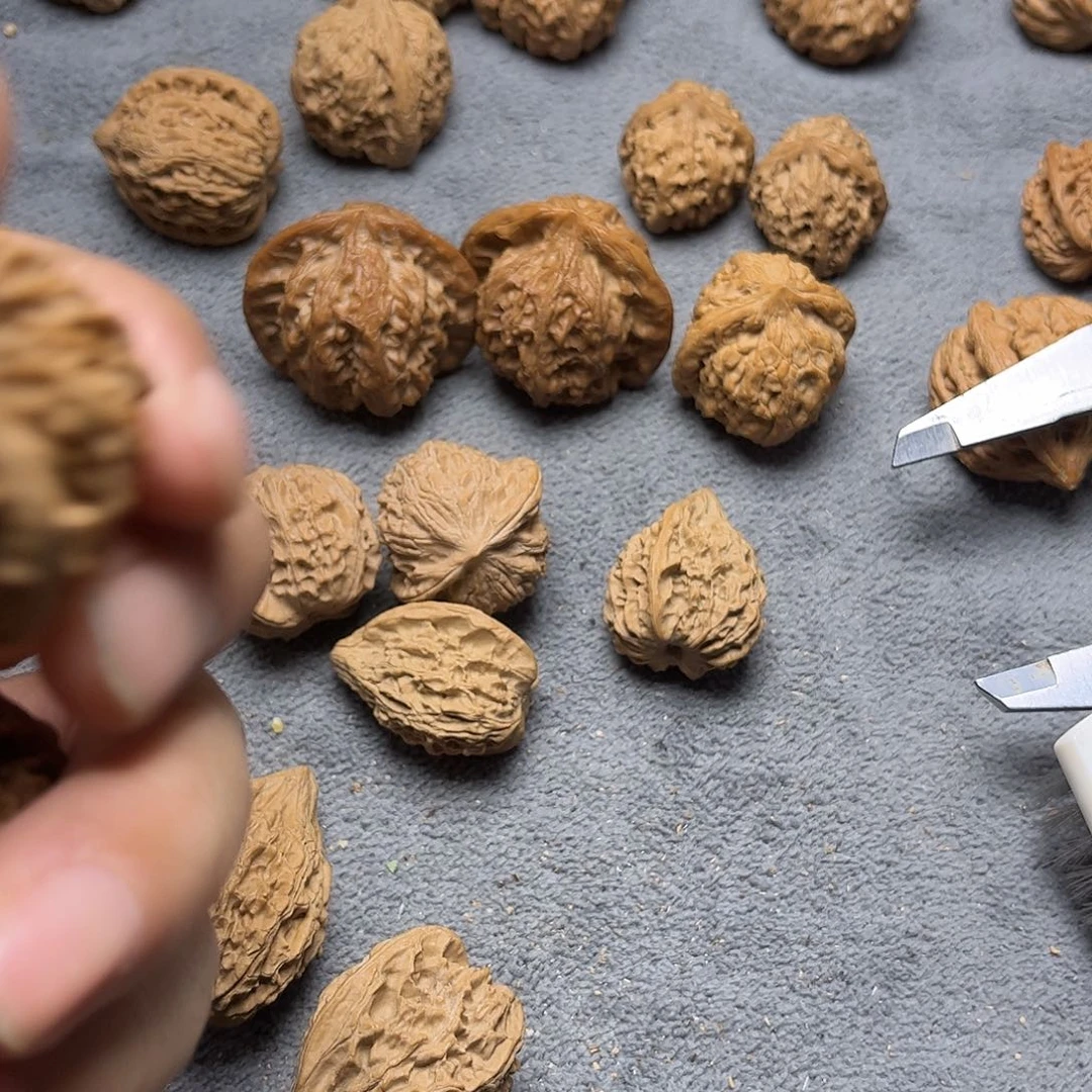 文玩核桃手串刺龙