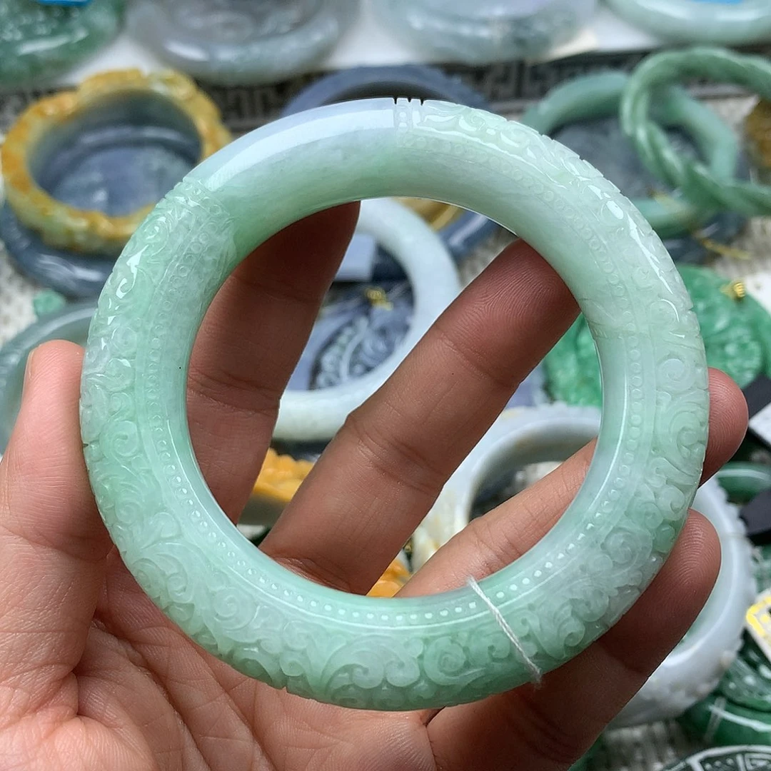 愿***往翡翠未镶嵌手镯复古风格