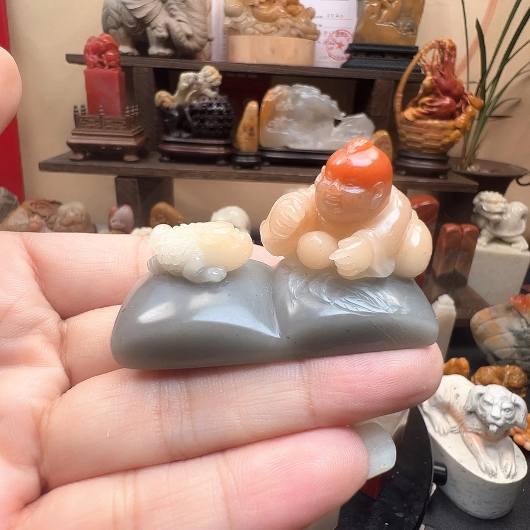 石材寿山石五彩芙蓉石手工雕刻