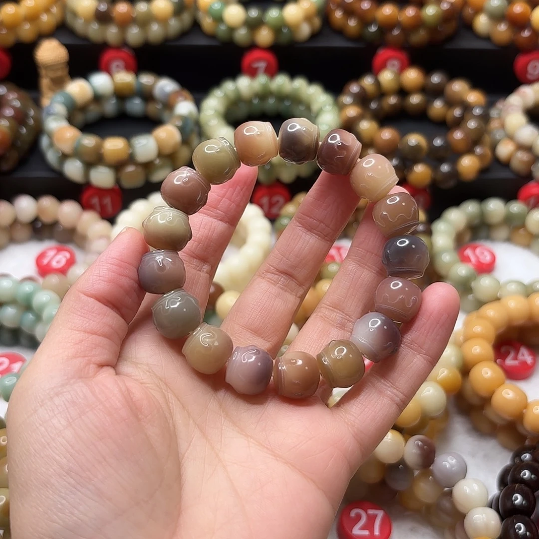 婉***活菩提根/象牙果手串