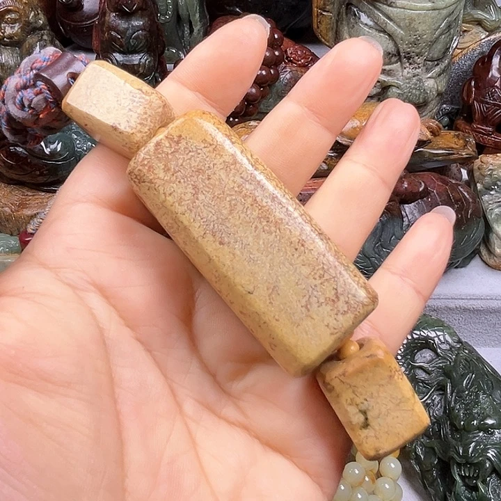 岫岩河磨玉（透闪石质玉）未镶嵌把件