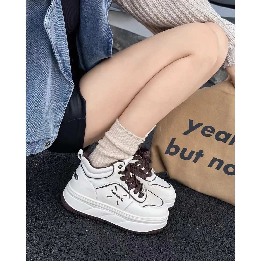 C2602  米棕色  时尚厚底圆头高帮系带女休闲鞋