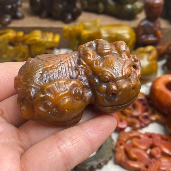 蛇纹石玉未镶嵌颈饰30