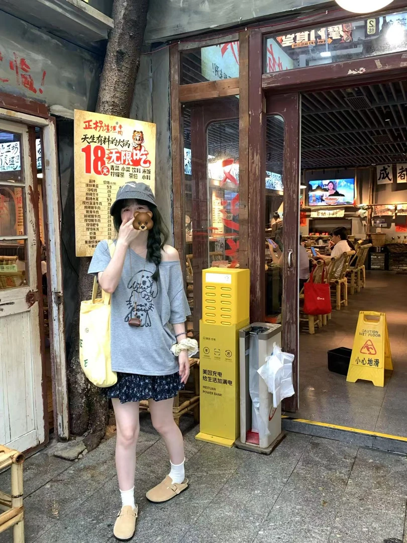 【青仓款】猫狗奇遇 韩系休闲百搭个性大领口纯棉卡通短袖t  6102