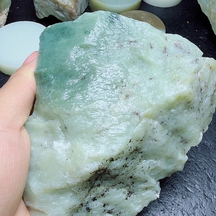 未镶嵌和田玉（糖玉）珠宝奇石