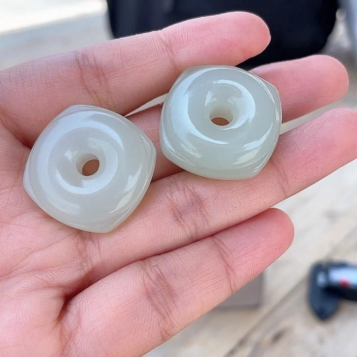 和田玉未镶嵌吊坠(不含链)约25方扣（孙姐姐）多样性拍一发一