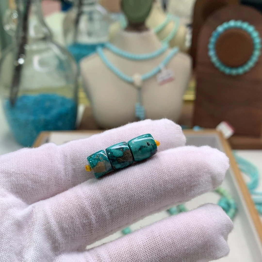 绿松石未镶嵌饰品