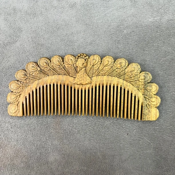 绿檀木木梳一个-3657