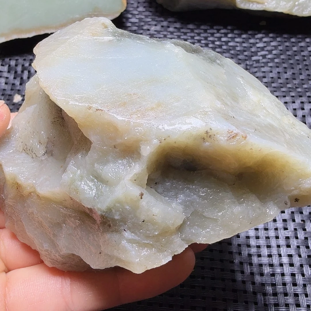 和田玉（糖玉）未镶嵌珠宝半成品