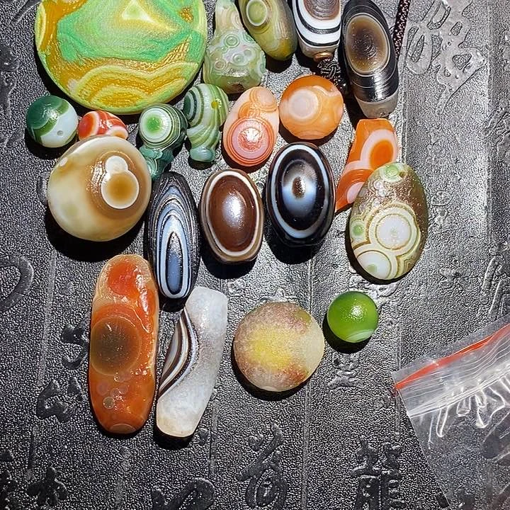 你***嘞玛瑙/玉髓颈饰合金