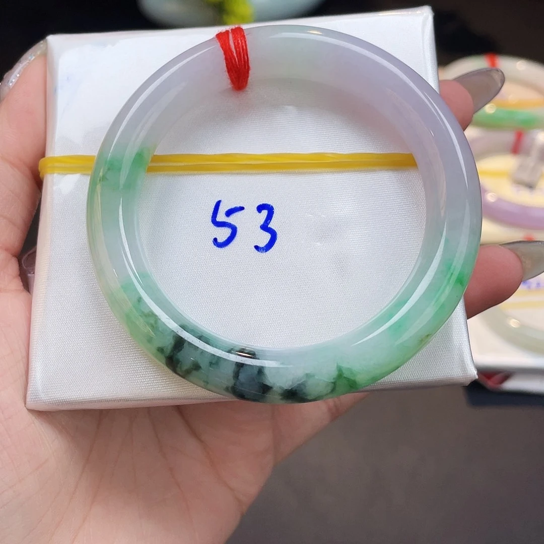 翡翠手镯未镶嵌特色冰春彩飘花